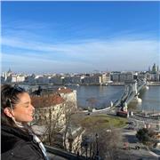 Entrenadora personal con experiencia en el sector fitness, profesora de Educación Física y apasionada del deporte.